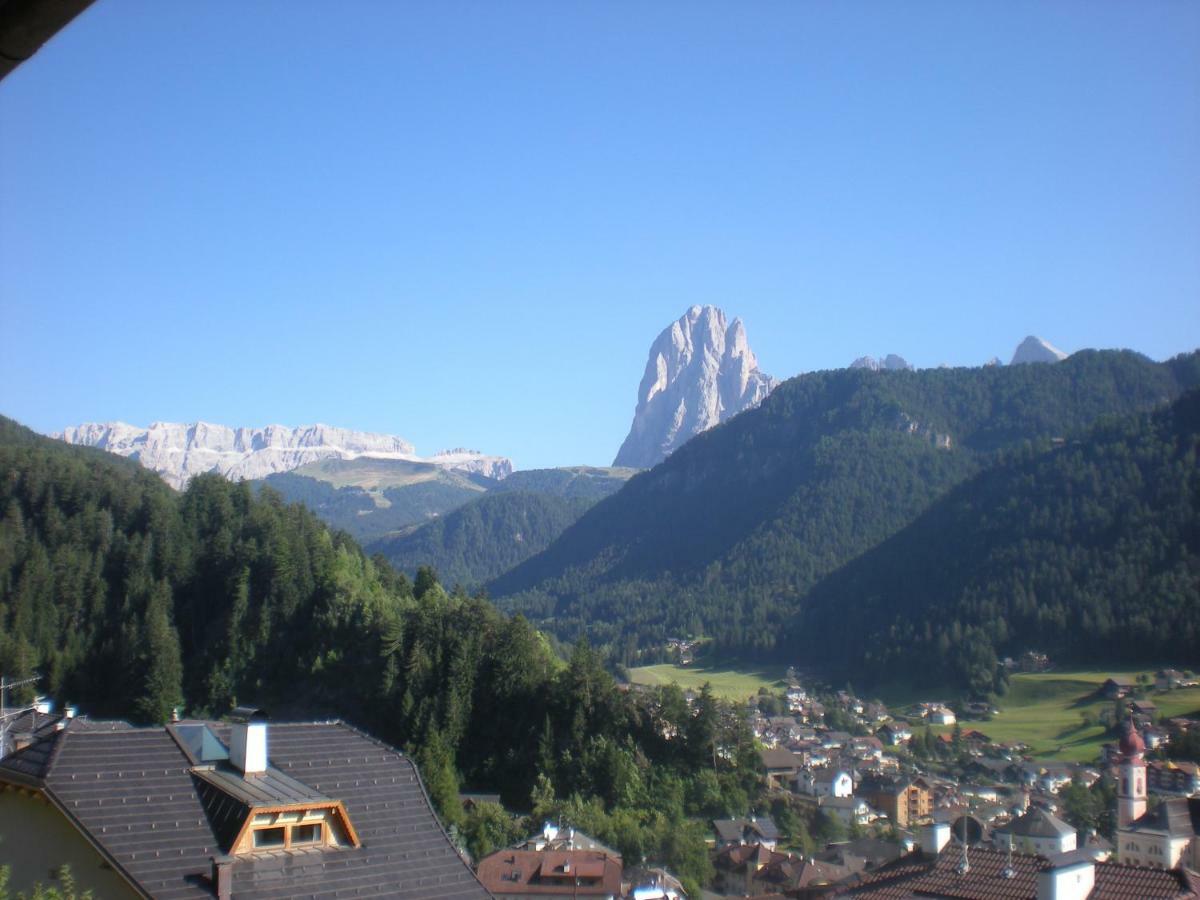 Holiday Apartments Costanzi Ortisei Luaran gambar